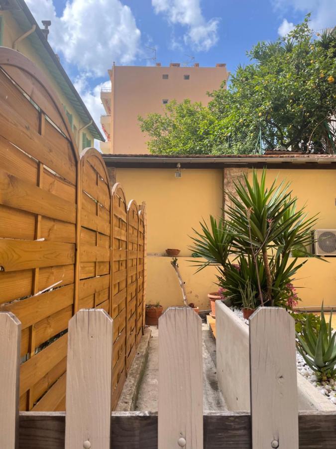 Appartement 30M2 Cosy Avec Terrasse مينتون المظهر الخارجي الصورة